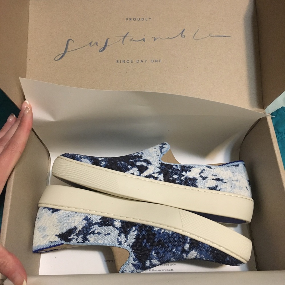 Rothy’s Shibori Tie Dye Sneakers Size 7